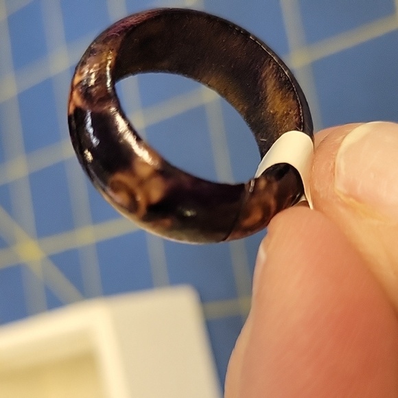 Wooden Ring Size 8 - Picture 3 of 3